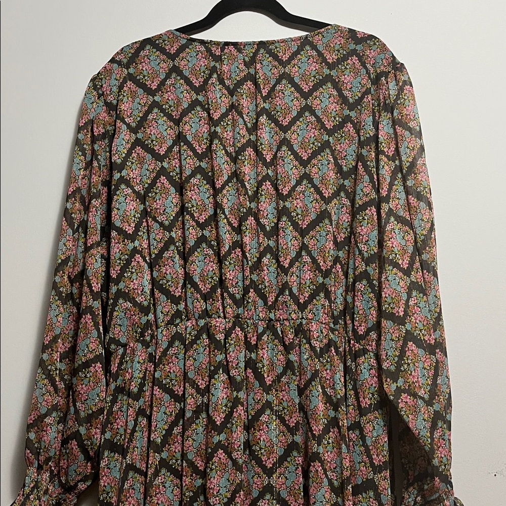 Absolutely gorgeous Floral Lauren Conrad Dress wrap 3X - Picture 7 of 10